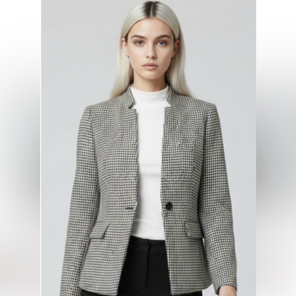 Banana Republic Black and White Houndstooth Blazer